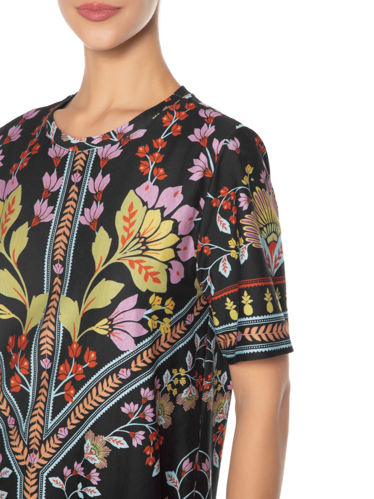 Vestido T-shirt Em Flor Preto Farm