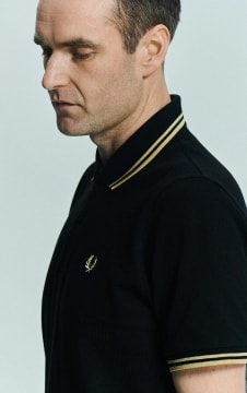 Foto de campanha representando a marca Fred Perry para o Dia dos Pais