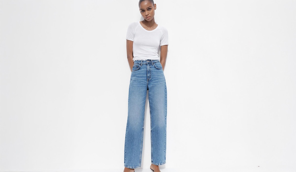 Banner - O que é calça mom: o jeans confortável que conquistou o street style