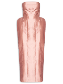 Vestido midi sem alças em tecido acetinado rosa-seco com acabamento brilhante, corpete estruturado e recortes verticais de alfaiataria da marca Fauve.